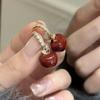 Boucles d'oreilles pomme à goutte d'huile galvanoplastie style Hong Kong rétro élégant boucles d'oreilles luxe léger pour femmes