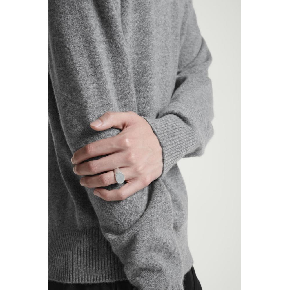 

COS Японское матовое кольцо-печатка