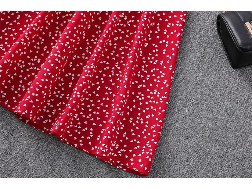 Summer 2023 Women's Polka Dot Chiffon Dress - Loose, Versatile, European and American Style, Mid-Length.