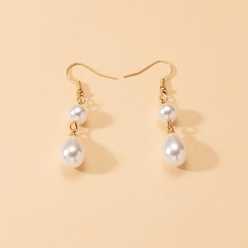 A Pair of Elegant Teardrop Imitation Pearl Earrings, Simple Graceful Design for Women – Suitable for Daily,Anniversary. Wonderful Gift for Her