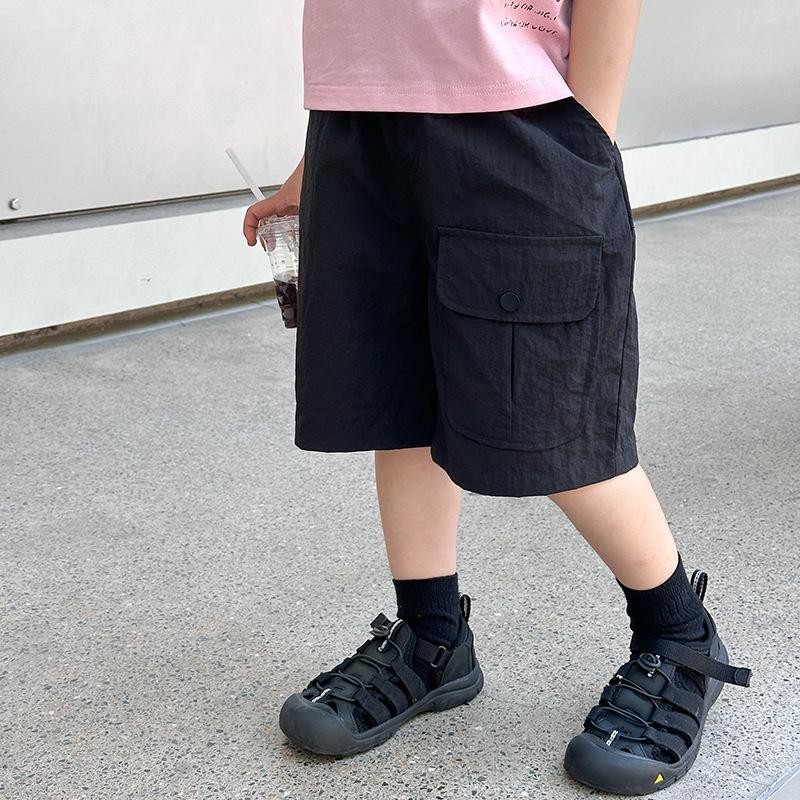 Boys  Summer Nylon Wrinkle Shorts Stylish Baby Cargo Shorts With Button Pockets And Washed Finish 90cm чёрный