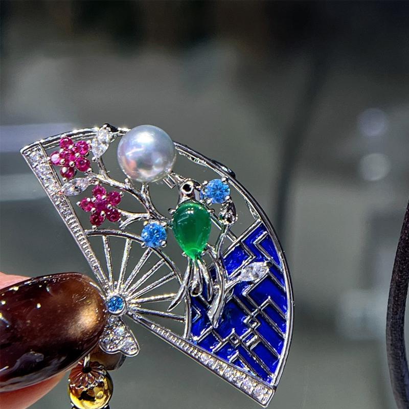 Fashion Brooches Multi Gemstone Inlaid Fan Brooch 7-8mm Akoya Pearl Enamel Detail Tassel Drop Polished Silver Vintage Jewelry белый