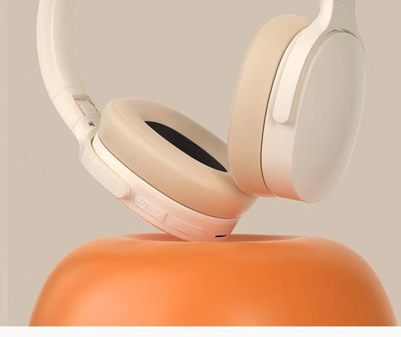 High-Quality Over-Ear Wireless Bluetooth Headphones with Type-C Charging, Model 2961, Full Ear Cup Design