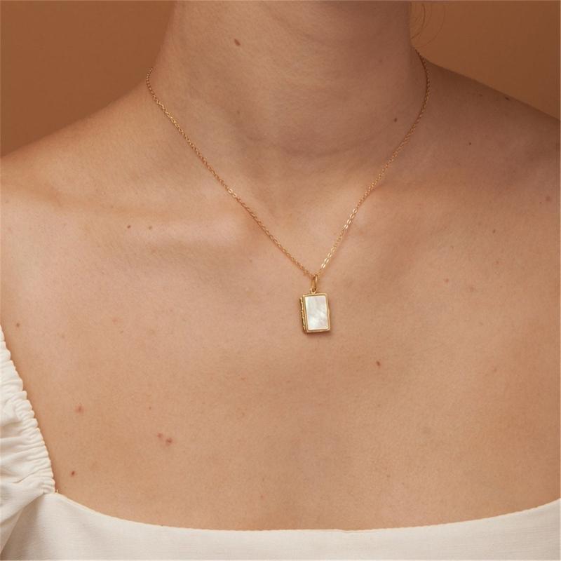 Customizable Pet Photo Album Necklace Elegant Pet Photo Album Pendant Neckchain Adornment for Daily Wear Dates Parties