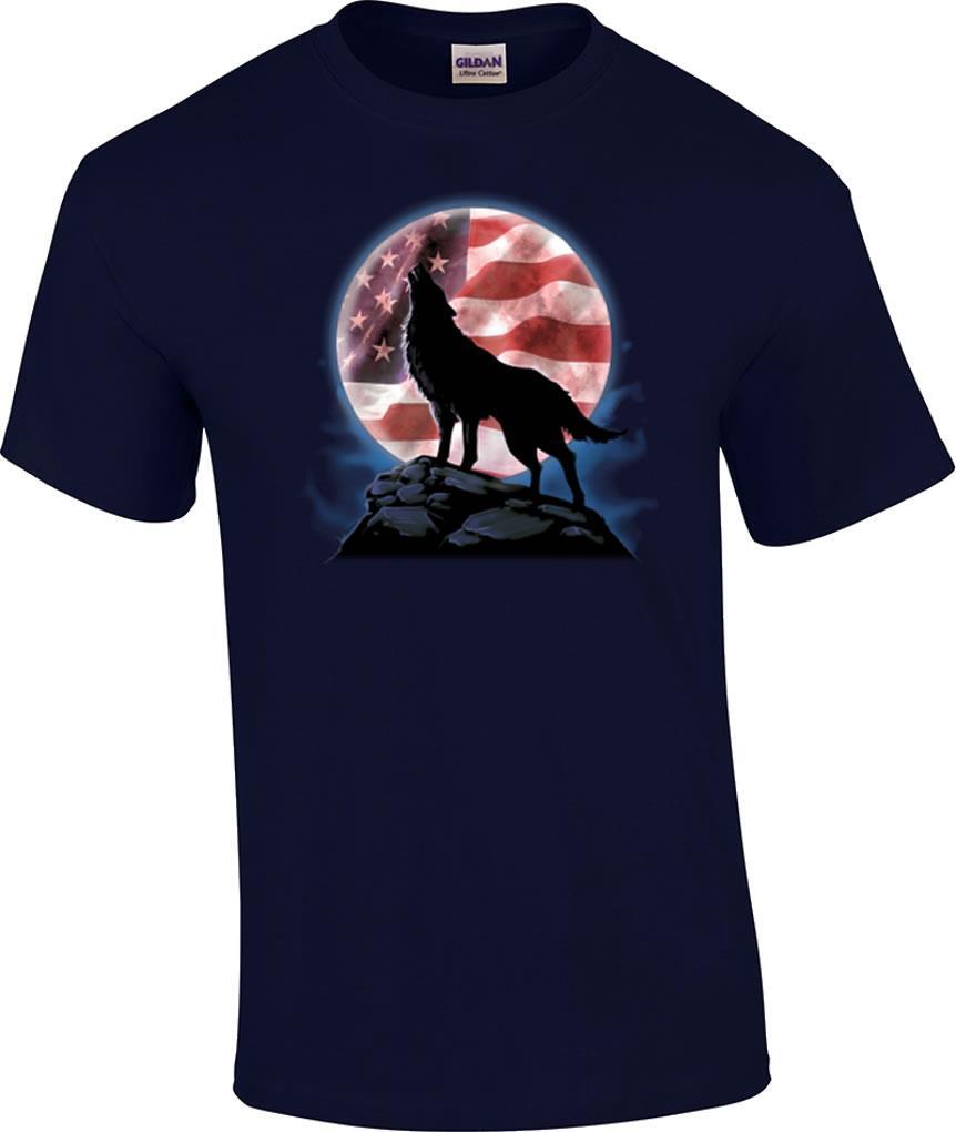 American Flag Wolf Howling at Moon Patriotic T-Shirt XL