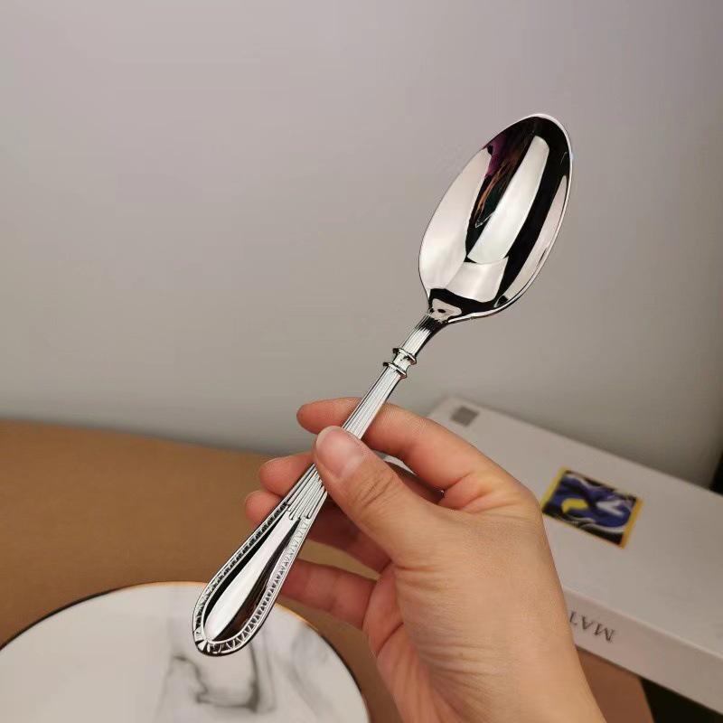 304 Stainless Steel Lace Pattern European Cutlery Set: Elegant Knives, Forks, and Spoons for Hotels and Homes