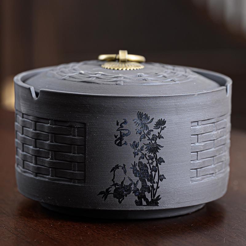 Zisha Ceramic Ashtray with Lid: Medium, Fly-Proof, Retro Home & Office Decor for Extinguishing Cigarettes.