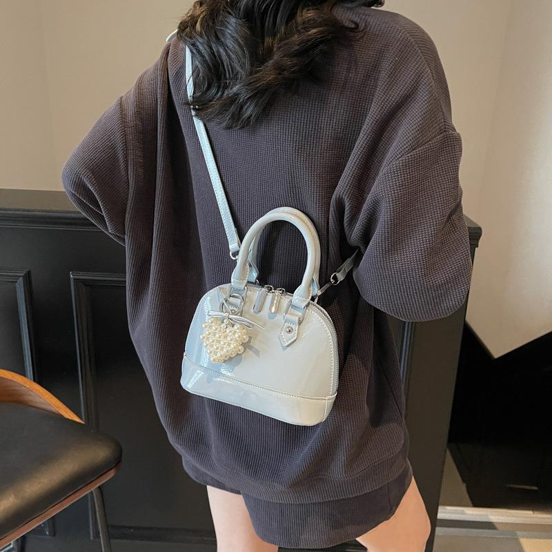Solid Color Simple And Versatile Portable Shell Bag Women'S Light Luxury Niche High-End Shoulder Messenger Bag