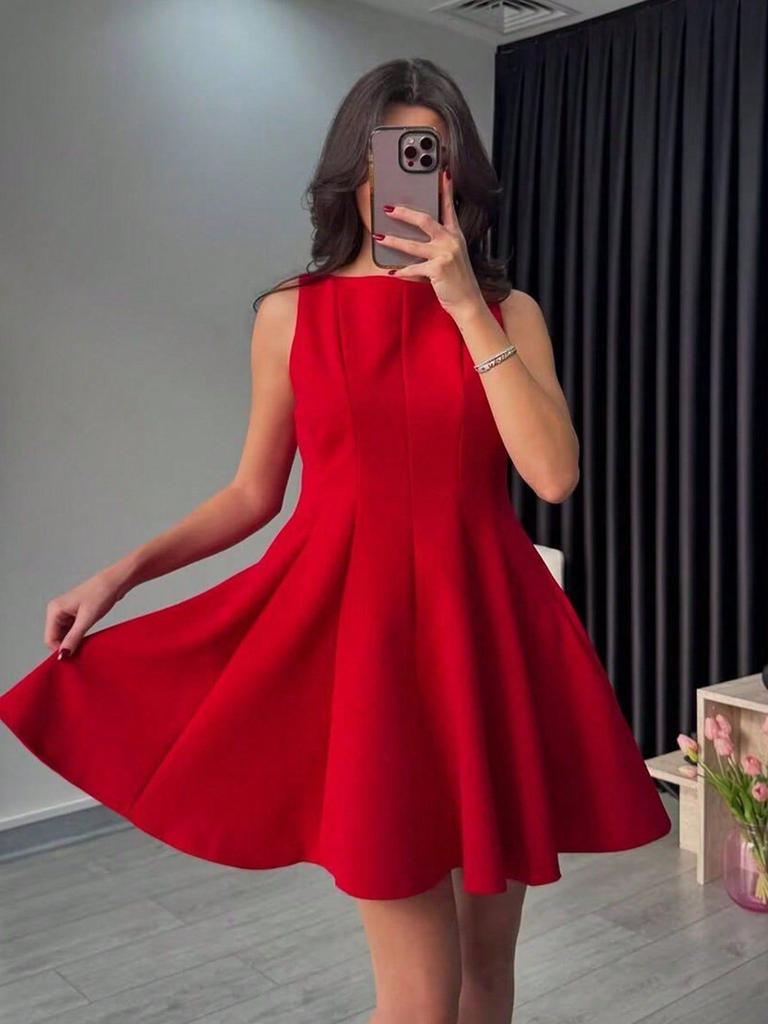 Women's Waist-Cinching Sleeveless Boat Neck Mini Dress