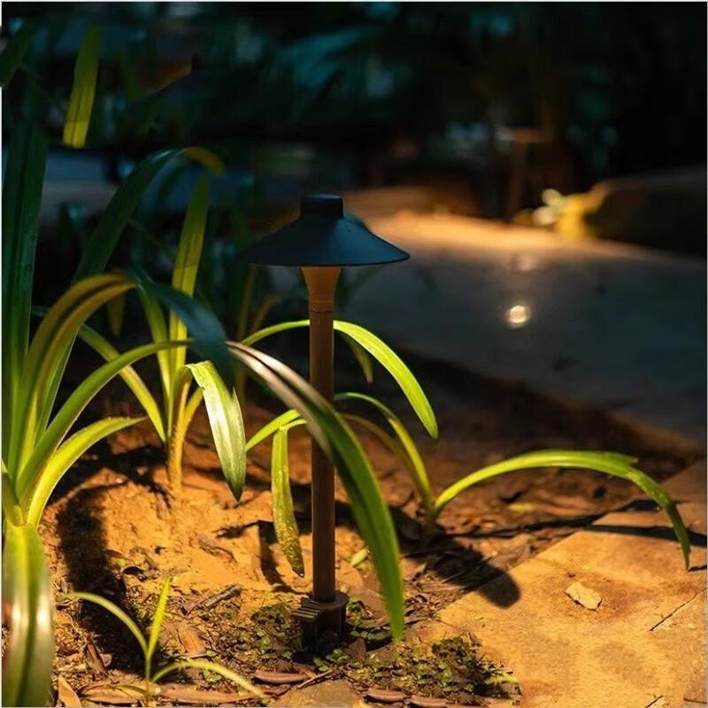 UOSU Outdoor Solar Garden Light
