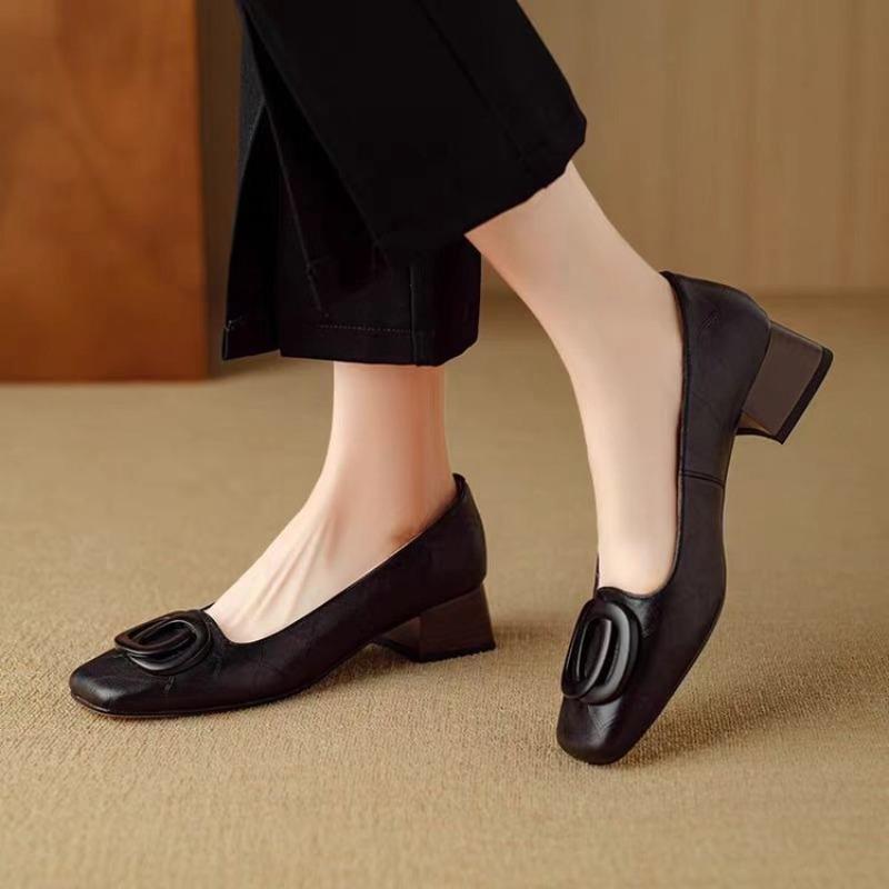 Grandma Shoes Retro Medium Heel Small Leather Shoes Women's New Autumn Soft Leather Square Head Shallow Mouth Single Shoes
