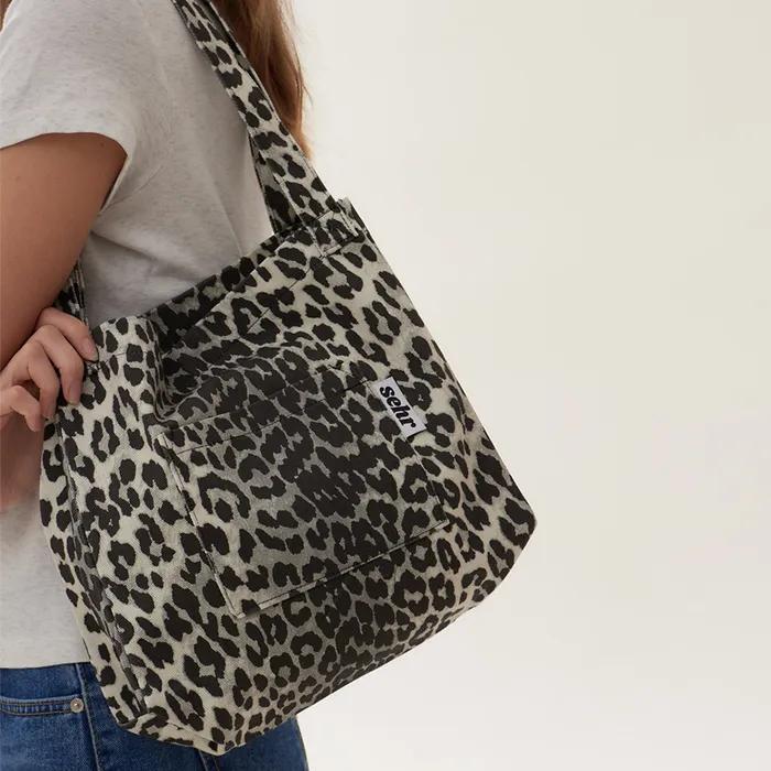 Leopard Twill Cotton Middle Bag (Black)