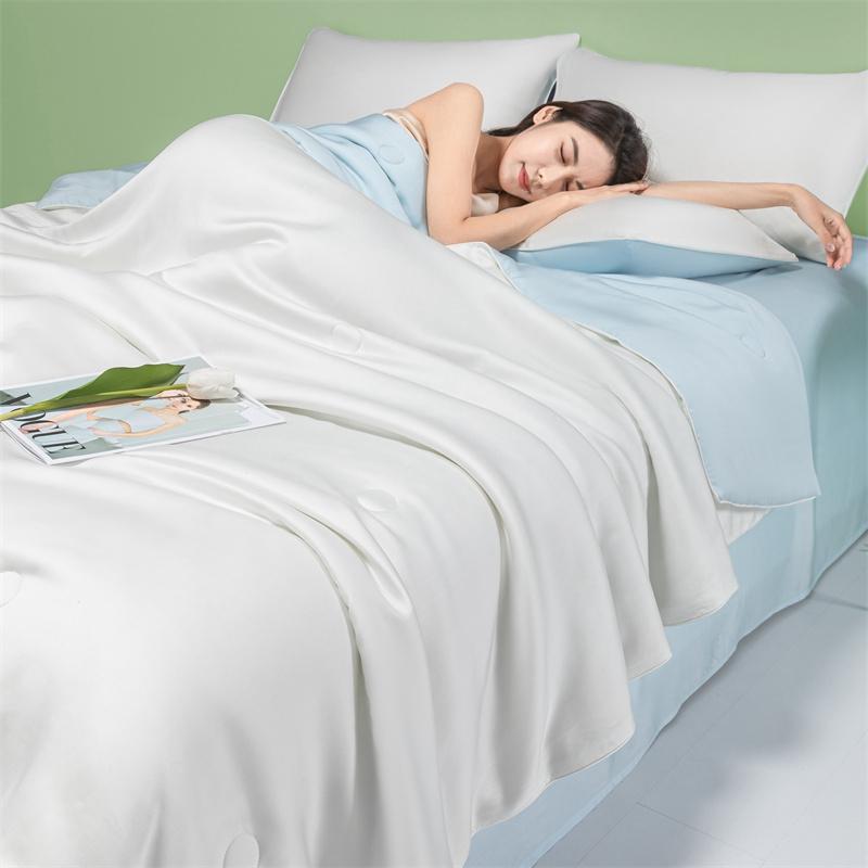 Summer Ice Silk Quilt Bedspread on the bed Air Conditioning Blanket Breathable Silky Comforter Luxury Bedding Double Queen King