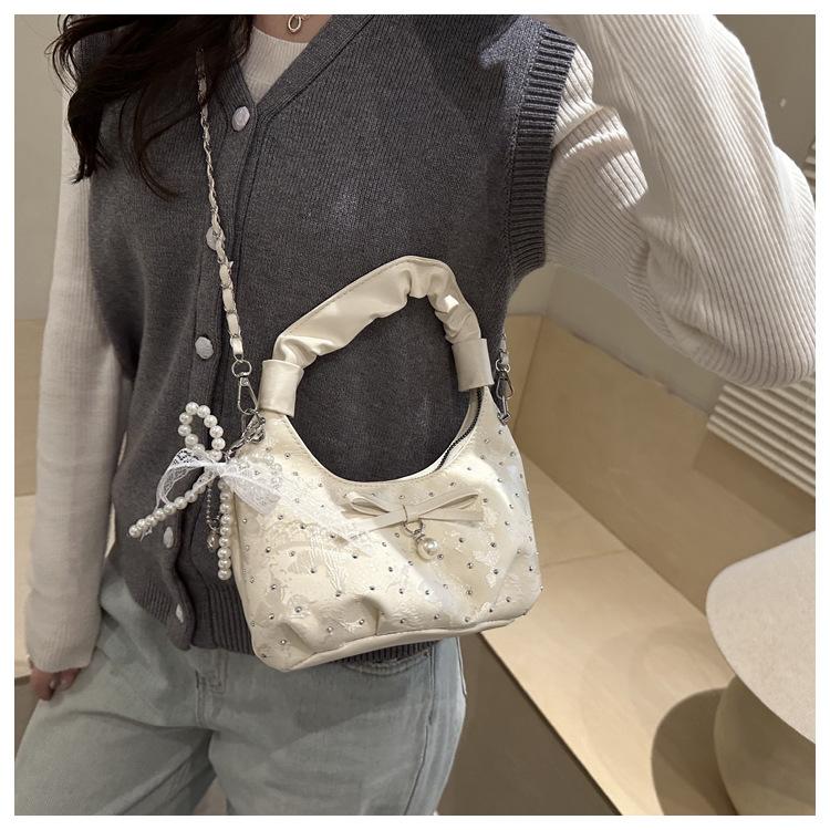 1Pc Korean Niche Pleated Hand Carry Crescent Bag Women's New Fashion Versatile Messenger Bag Summer Versatile Commuter Bag