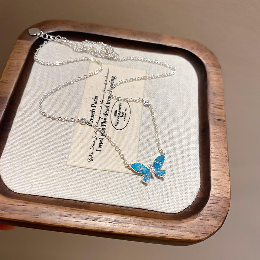 Zircon Butterfly Pendant Necklace Exquisite Versatile High-end Collarbone Chain Niche Fashion Light Luxury Temperament Jewelry