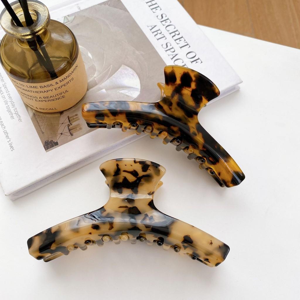 Elegant Korean Style Large Acetate Hair Claw Clip For Women With Chic Geometric Design