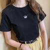 T-shirt da Donna Estiva 2025 Vestibilità Slim Ricamata Girocollo a Maniche Corte Base per Studenti