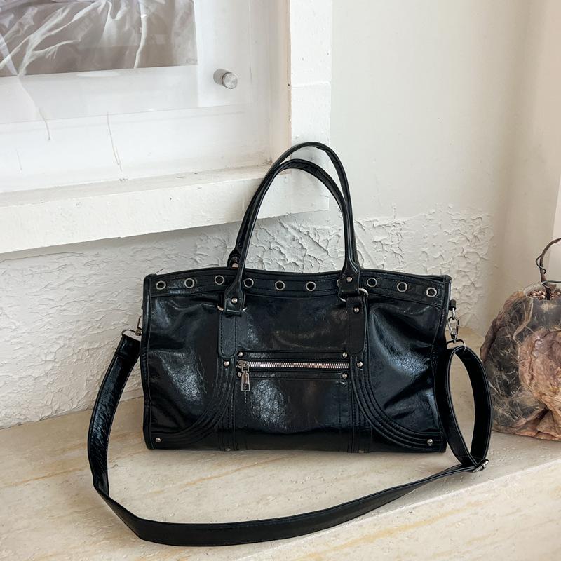 Großes Fassungsvermögen Spicy Girl Motorrad-Stil Reise Pendler Umhängetasche mit Crossbody-Riemen