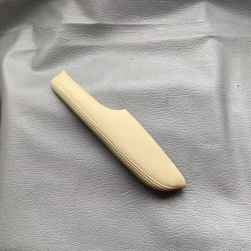 Eighth Gen Civic (06-11) Door Armrest Trim - Black Beige Leather