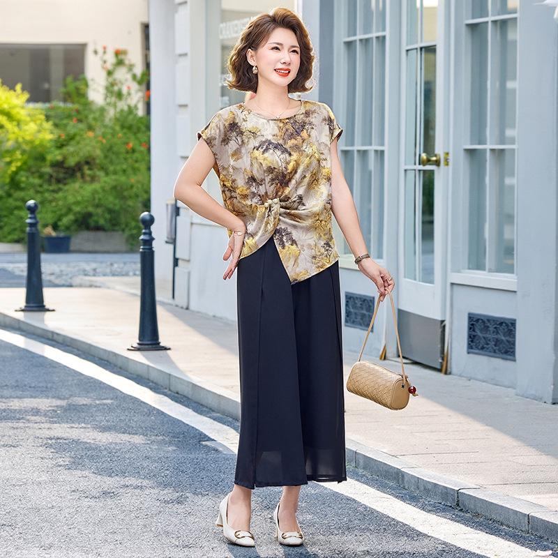 

Summer 2-Piece Set for Women: Stylish & Simple Outfit for Ages 50-60 5XL (suggested 155-165 jin)