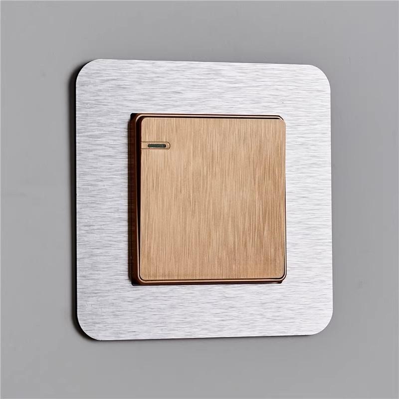 

4PCS Simple Anti-Dirty Buckle Type Non-Adhesive Dustproof Switch Protective Cover Outlet Wall Sticker for Home Living Room Decor серебряный