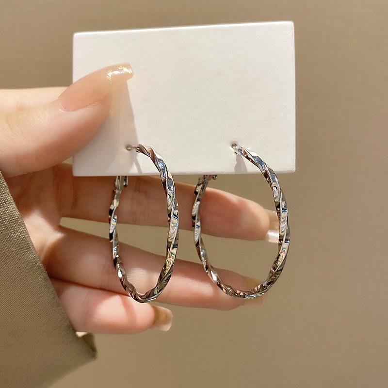 

Геометрические серьги-кольца из серебра 925 пробы - Элегантный, универсальный модный дизайн для женщин