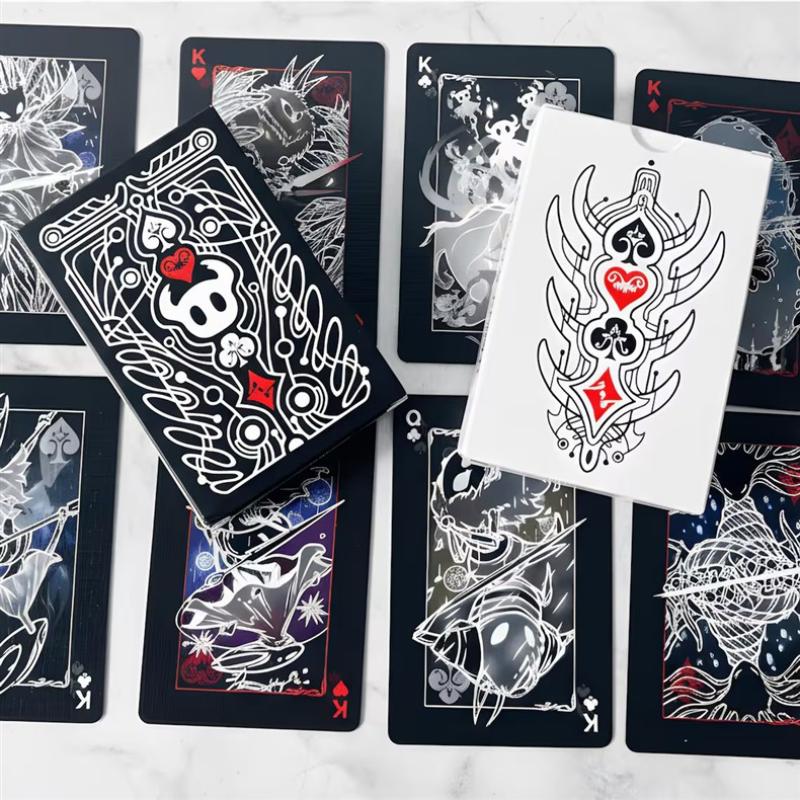 Hollow Knight Schwarz Weiß Spielkarte Kartenspiel Kartengruppe Sammlerset Für Partyspiele Kartentricks Und Magie