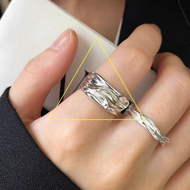 Xiaohongshu S925 Sterling Silver Women's Luxury Ring - Niche Design, Non-Fade Index Finger Fashion.