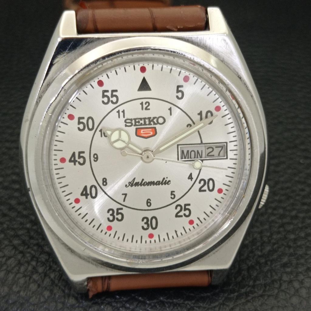 AUTOMATIC 7009A VINTAGE SEIKO 5 JAPAN MENS SILVER COLOR DIAL WATCH A701531-5 R206b-a701531