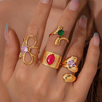 Anello in Acciaio Inossidabile con Fiore Traforato Zirconato: Anello da mignolo di tendenza europea e americana