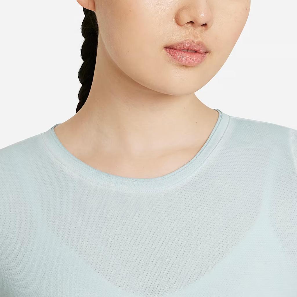 Nike T Shirt Women's Light Green DA0800-424