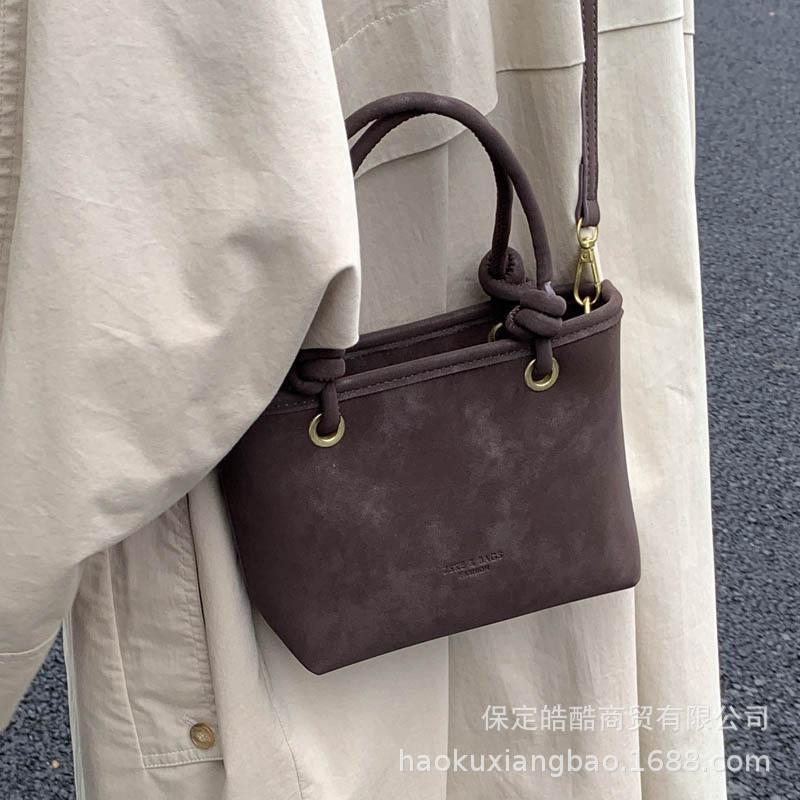 Crossbody Bag Women's Bag 2025 New Autumn and Winter Versatile Super Fire Small Bag Single Shoulder Crossbody Bag Popular Bucket Bag This Year