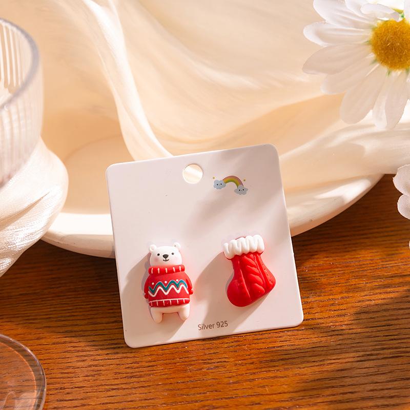 Factory Custom Autumn And Winter Christmas Series Stud Earrings Childlike Sweet Cartoon Characters Paint Stud Earrings Female