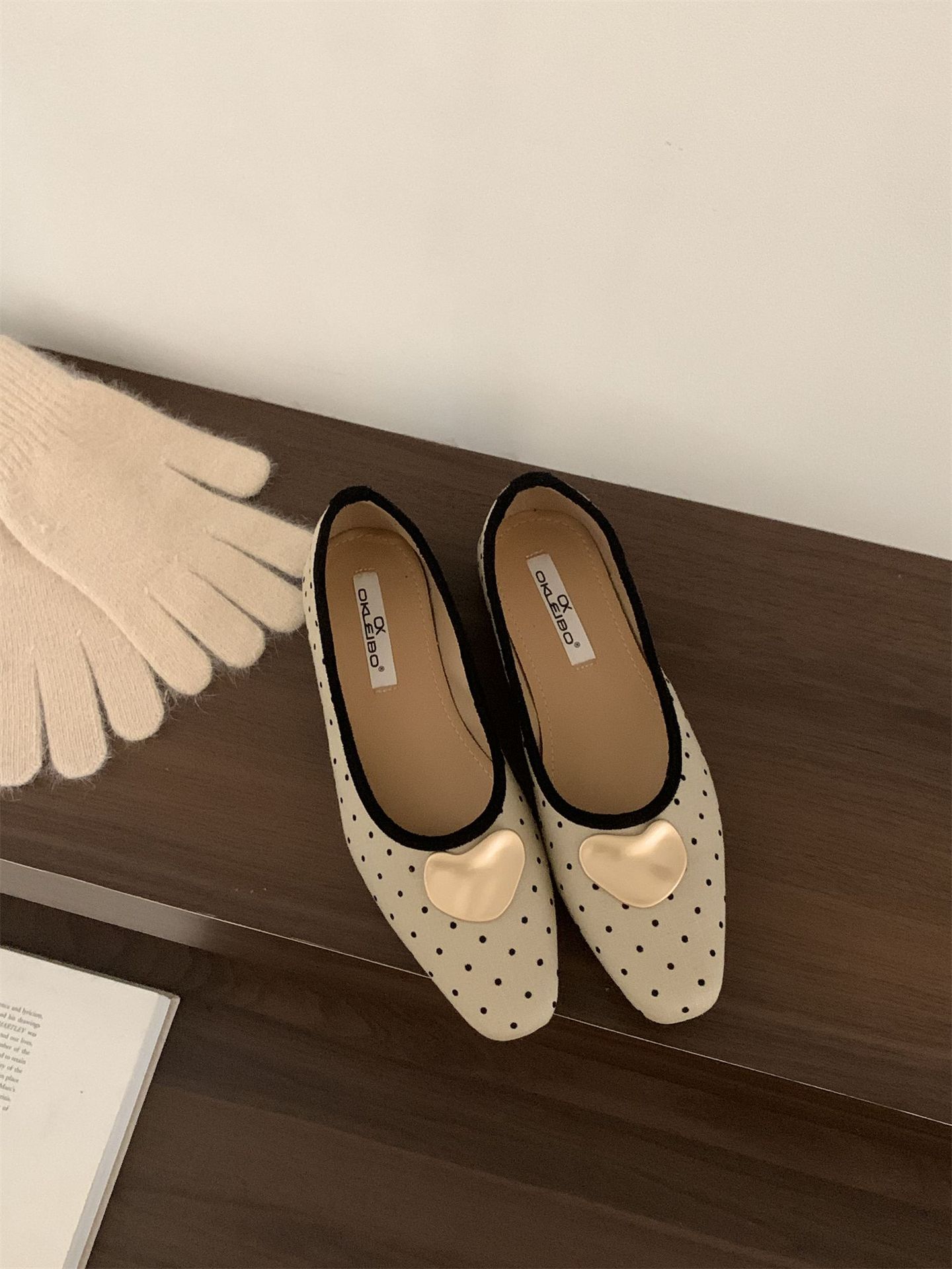 

Mori Xiaoxiangfeng woolen single shoes women s 2025 autumn new ugly cute flats round head retro Mary Jane women s shoes 39