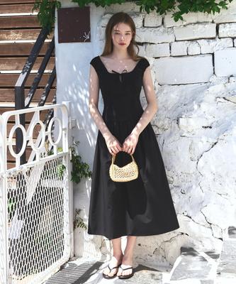 Deuloupisumeon Shirred Volume Sleeveless Dress [Black]