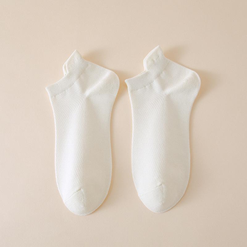 Women's Summer Thin Cotton Ankle Socks - Antibacterial, Odor-Resistant, Breathable, Sweat-Absorbing in Solid White