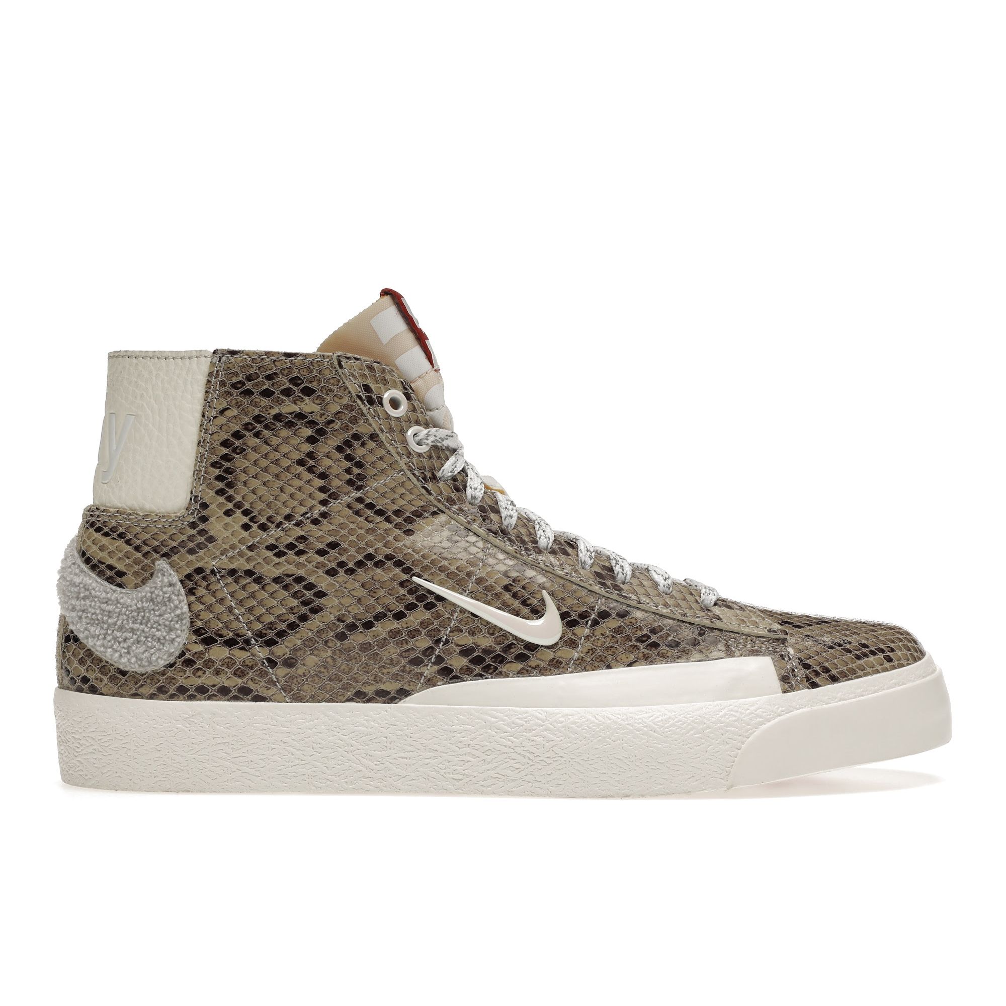 

Кроссовки унисекс Nike Soulland x Blazer Mid SB FRI.day 03 Tan CN4540-001