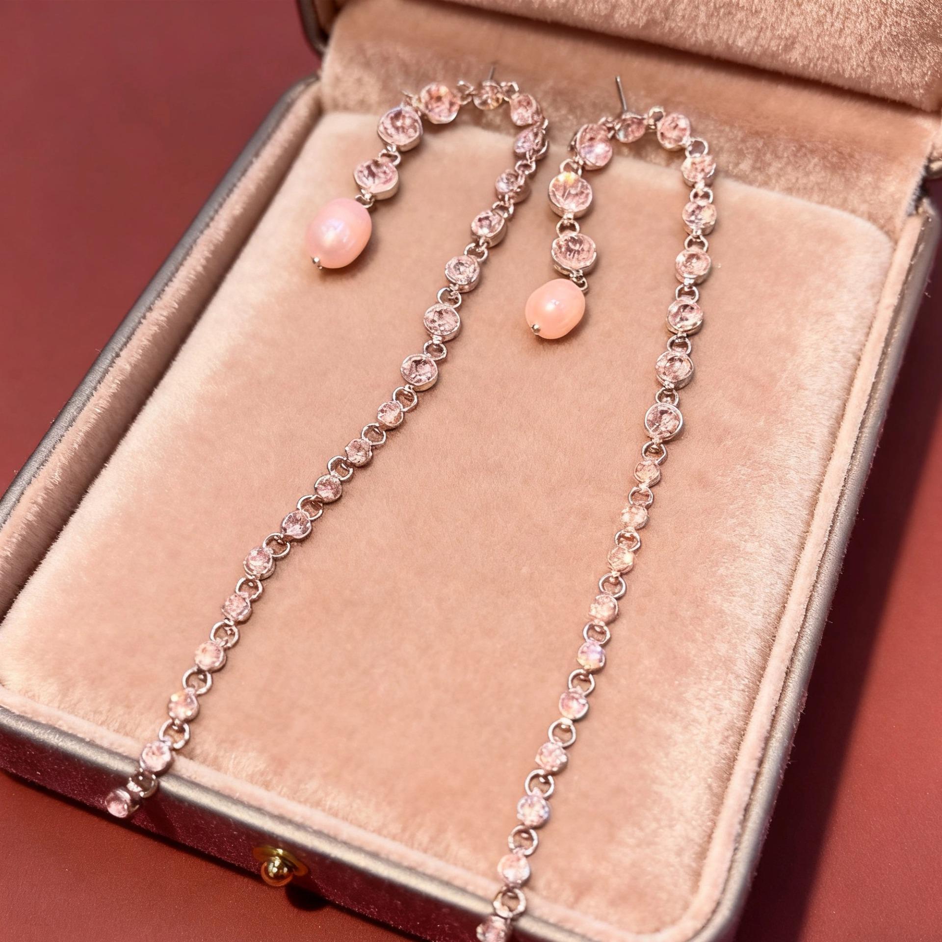 Luxury Diamond Clavicle Chain & Earrings Set for Stylish Runway Look Standard