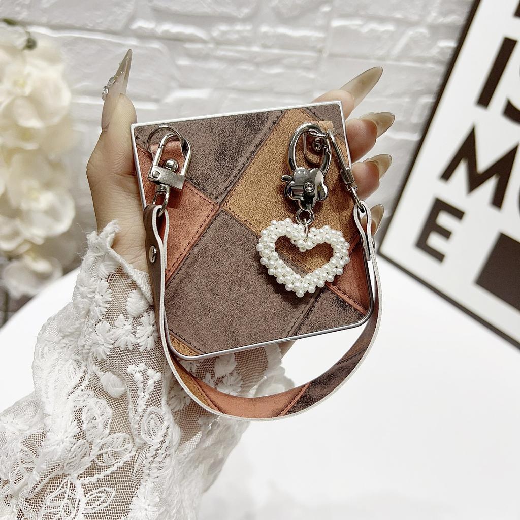 For Samsung Galaxy Z Flip7 5G Case Retro Rhombus PU+PC Phone Cover with Love Pendant and Strap