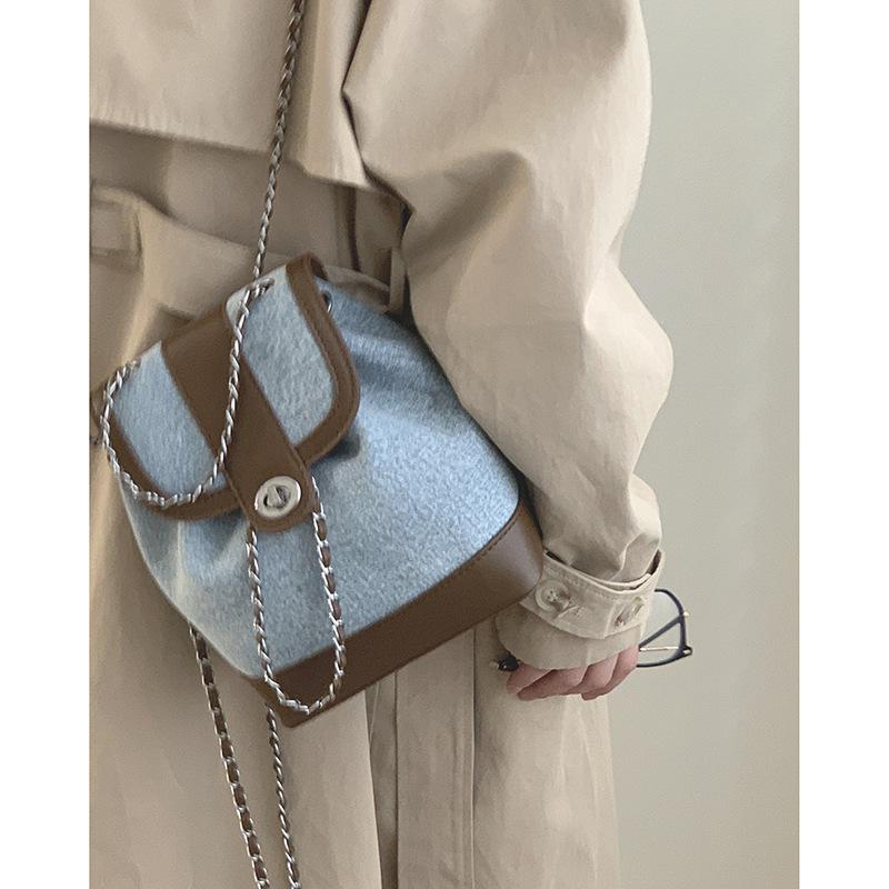 Denim Backpack for Women New Small Fragrance Backpack Fashionable and Versatile Diamond Chain Women's Backpack Trendy