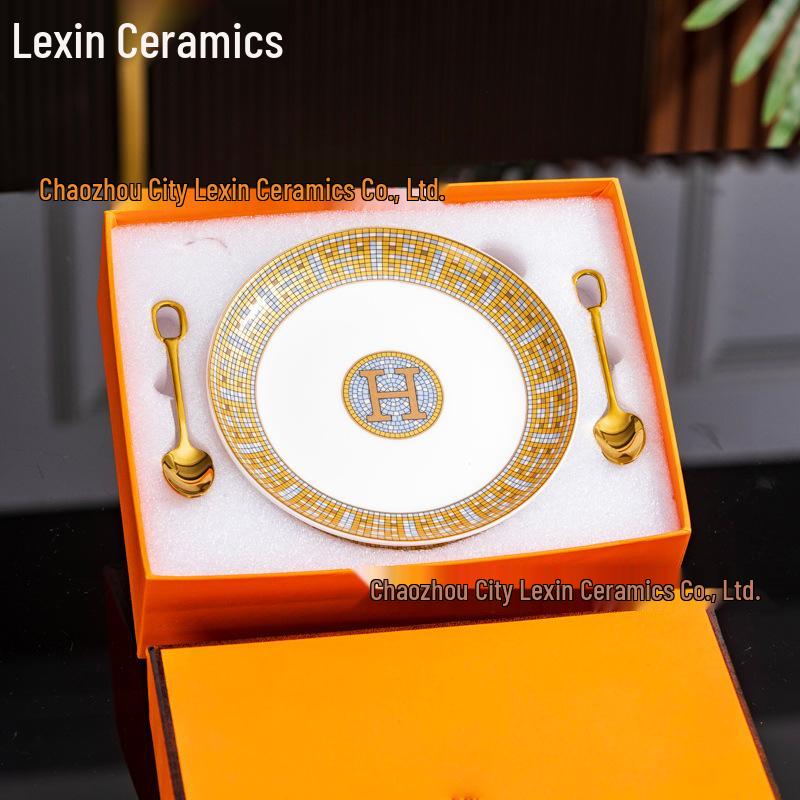 Europäisches Knochenporzellan Geschirrset: Keramiktassen & Untertassen, Kreative Obst-, Speise- & Steakteller