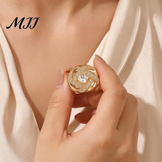 Smooth Sliding Scarf Ring Twist Knot Ring, Rhinestone Holder Decorative Knotted Slide for Women Neckerchiefs Shirts Shawls Buckle