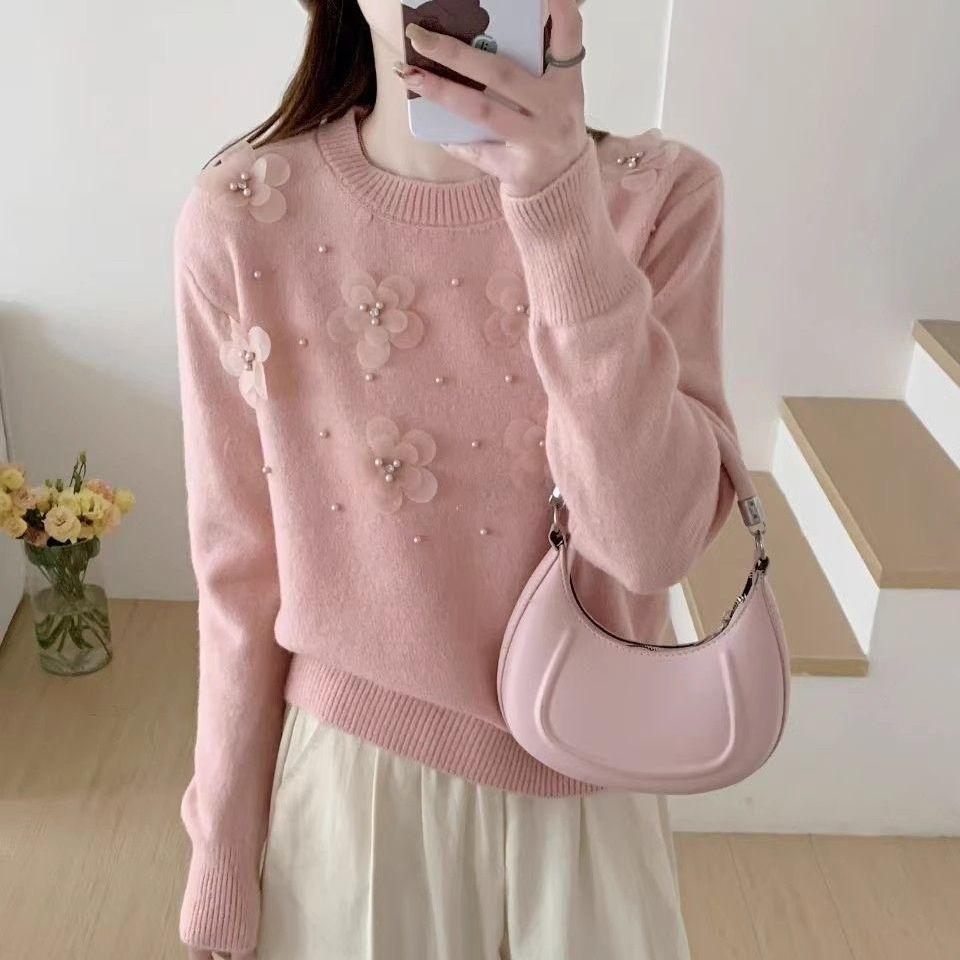 A Fashionable and Stylish Lace Knitted Base Layer for Women In Autumn and Winter