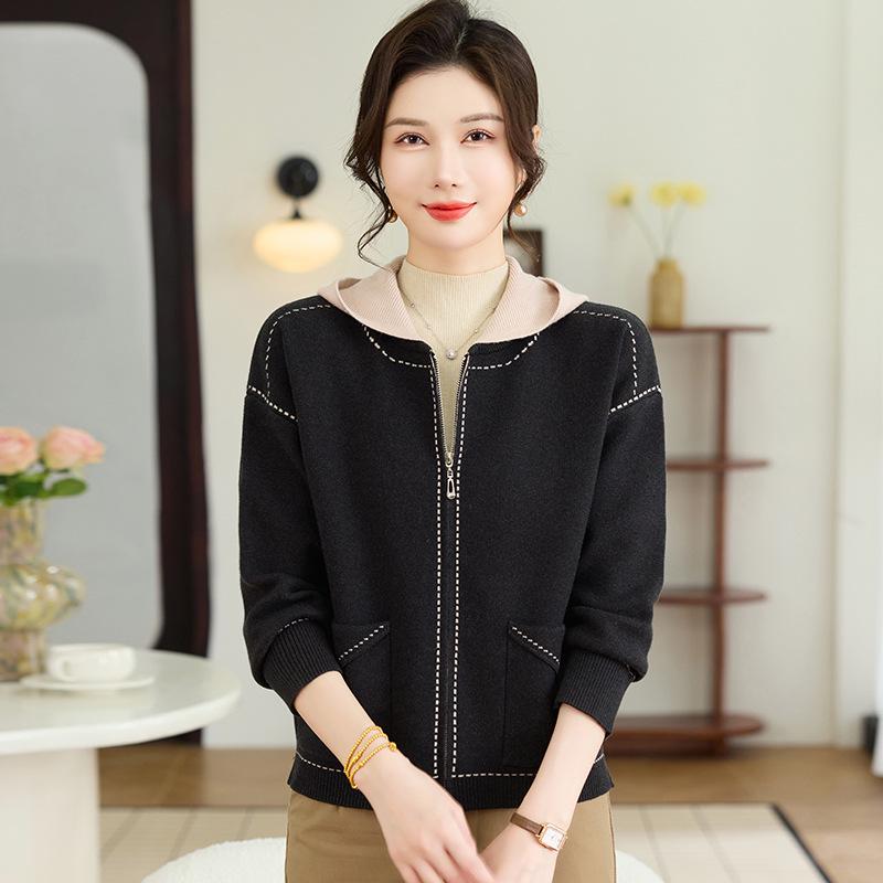 

Stylish Spring Knit Hooded Cardigan for Middle-Aged & Elderly Women: Age-Reducing Fashion 2XL (suggests 130-145 jin) чёрный