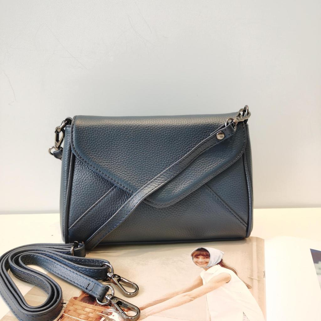 2025 Retro Cowhide Boston Barrel Bag - Women's Large Capacity Single Shoulder & Crossbody Flap Bag