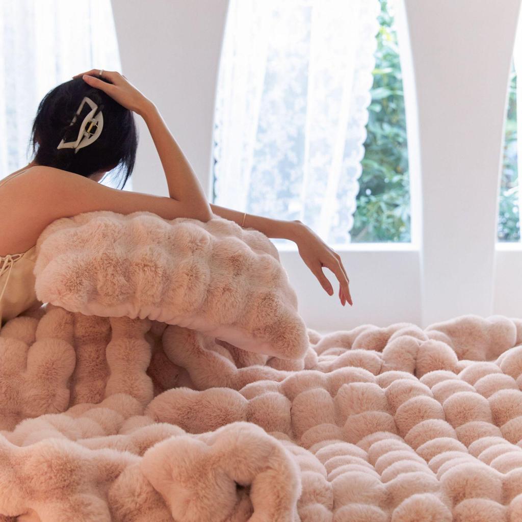 Double-Sided Thickened Faux Rex Rabbit Fur Blanket - Warm Bubble Fleece Throw for Office or Sofa