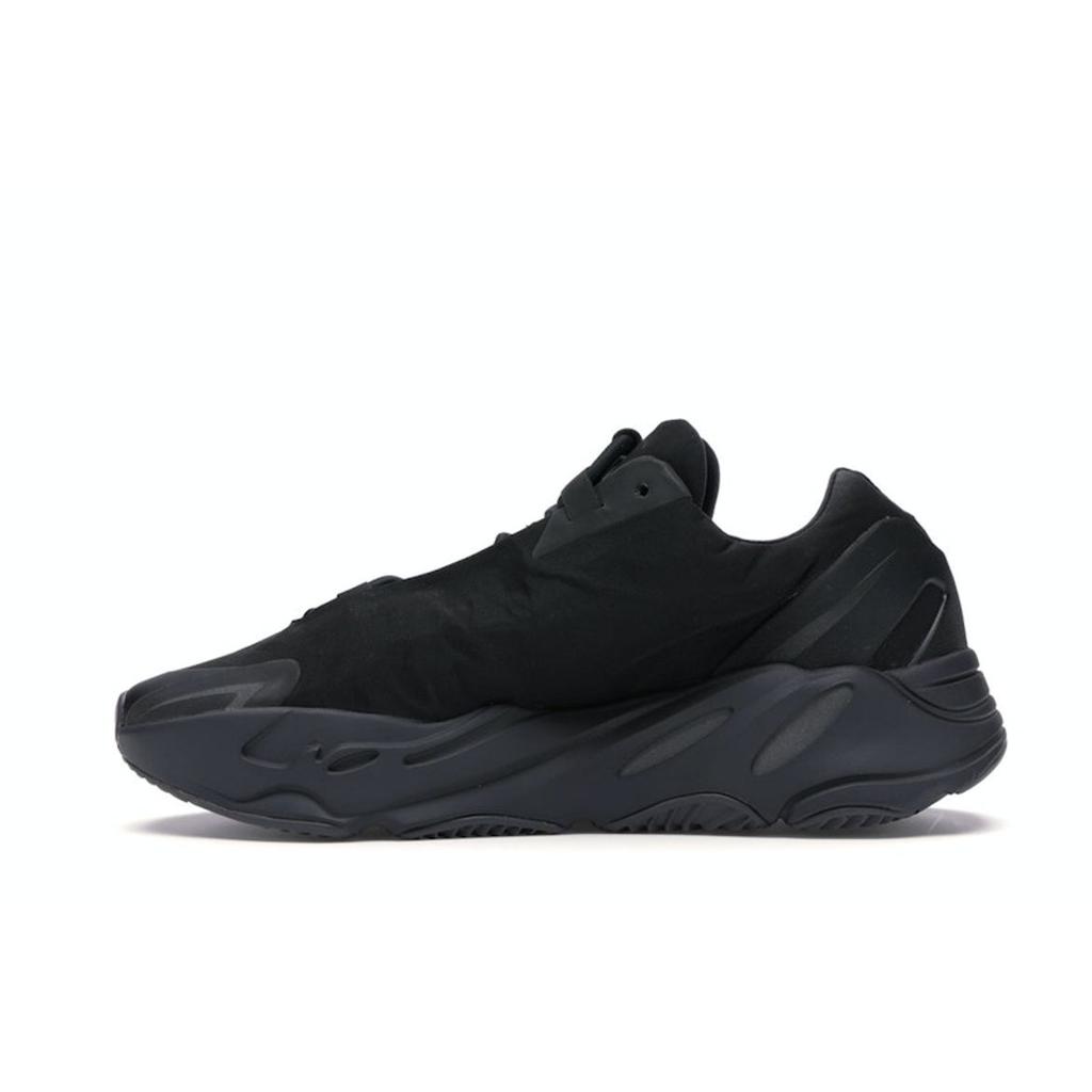 Adidas Yeezy Boost 700 MNVN Triple Black Unisex-Sneaker FV4440