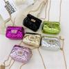 Modische Pu-Schultertasche für Kinder mit Stickerei und gestepptem Design für Mädchen