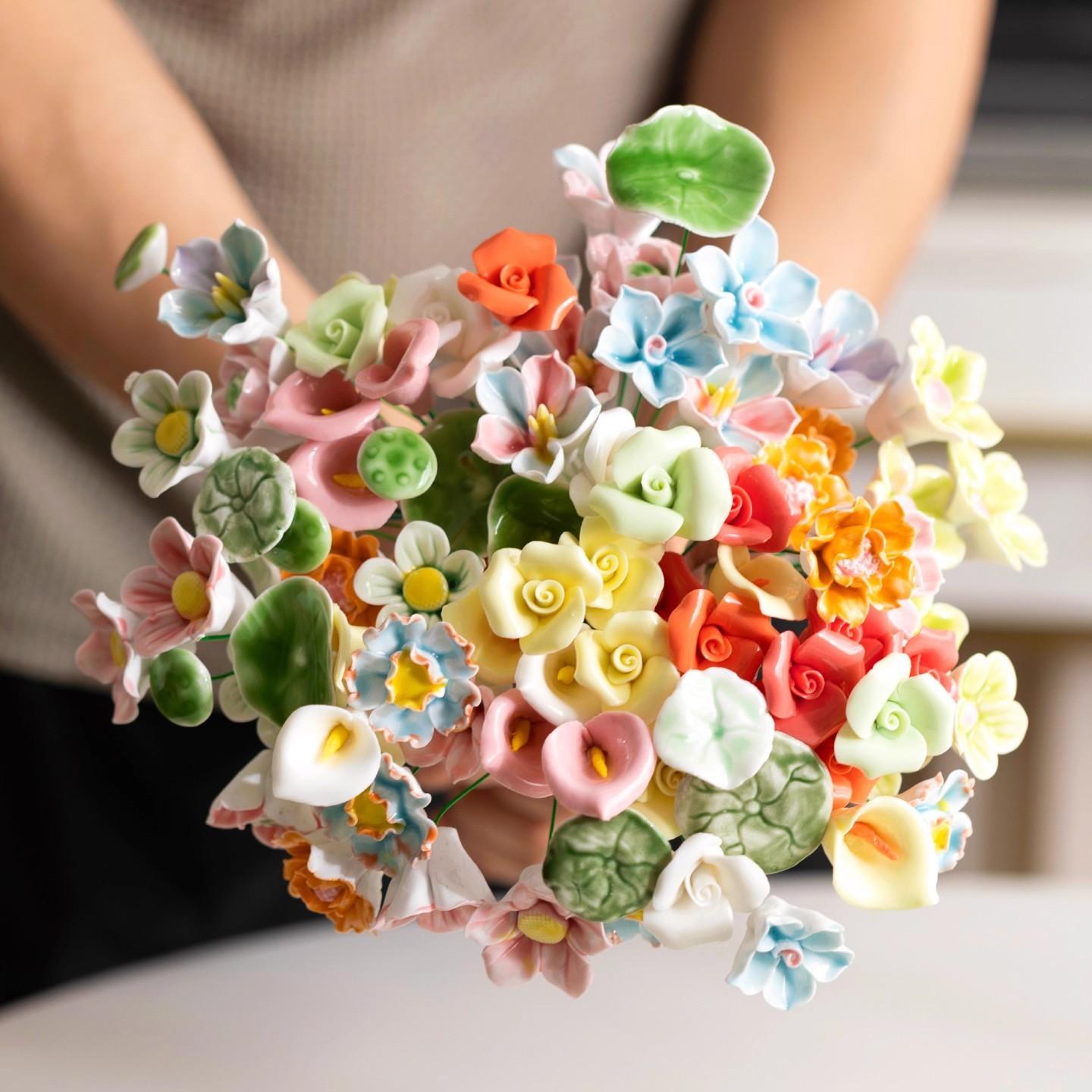 

10pcs Handmade Ceramic Flower Realistic Artificial Flower with Wire Stem Home Living Room Vase Fake Colorful Blossom Decoration