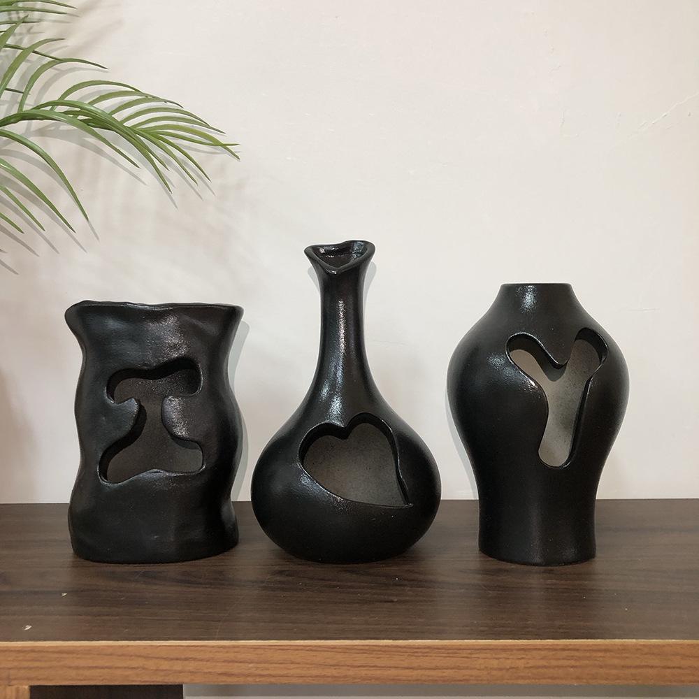 

Modern Minimalist Ceramic Vase - Conical Vertical Screw, European Light Luxury, High-Grade Home Decor Ornament 37.1 x 22.8 x 13.6 cm чёрный